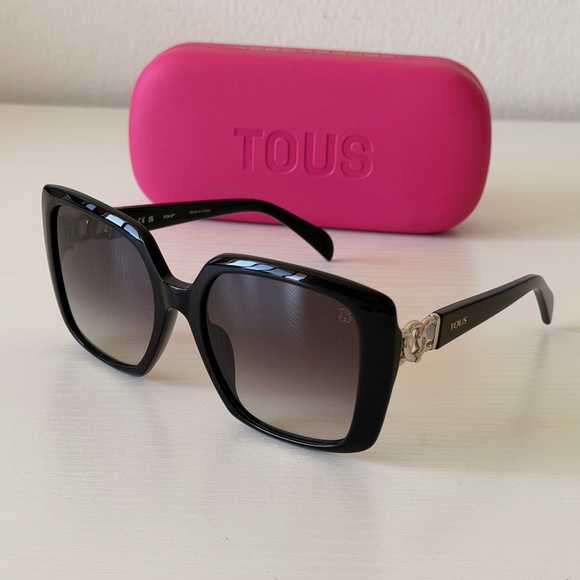 New, TOUS Sunglasses, STOB52 0700, Black Oversized Square Frame, Authentic main image 7